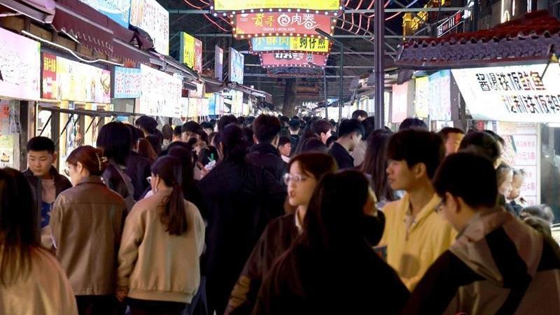 “夜经济”点燃商丘璀璨夜